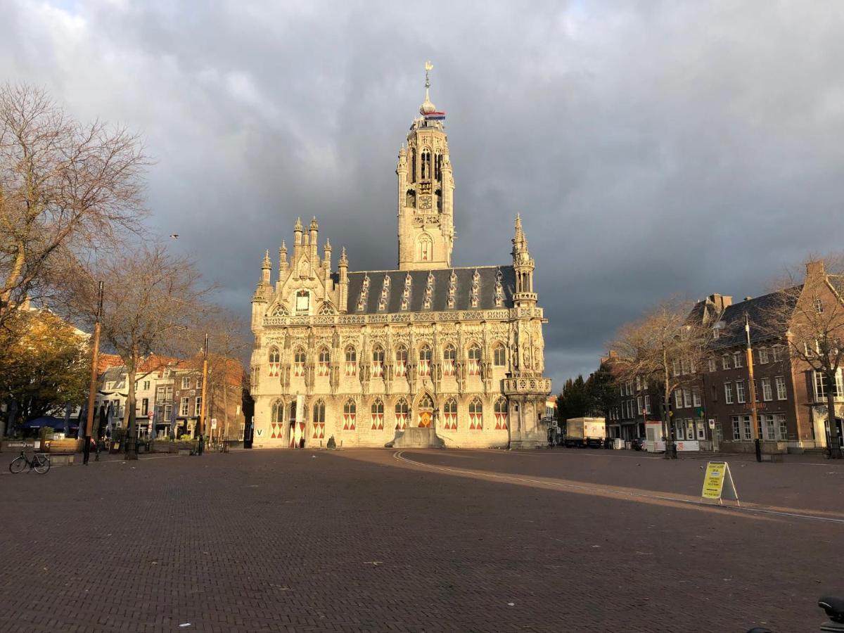 Bed & Breakfast Adrichem En Scherpenseel Middelbourg Extérieur photo